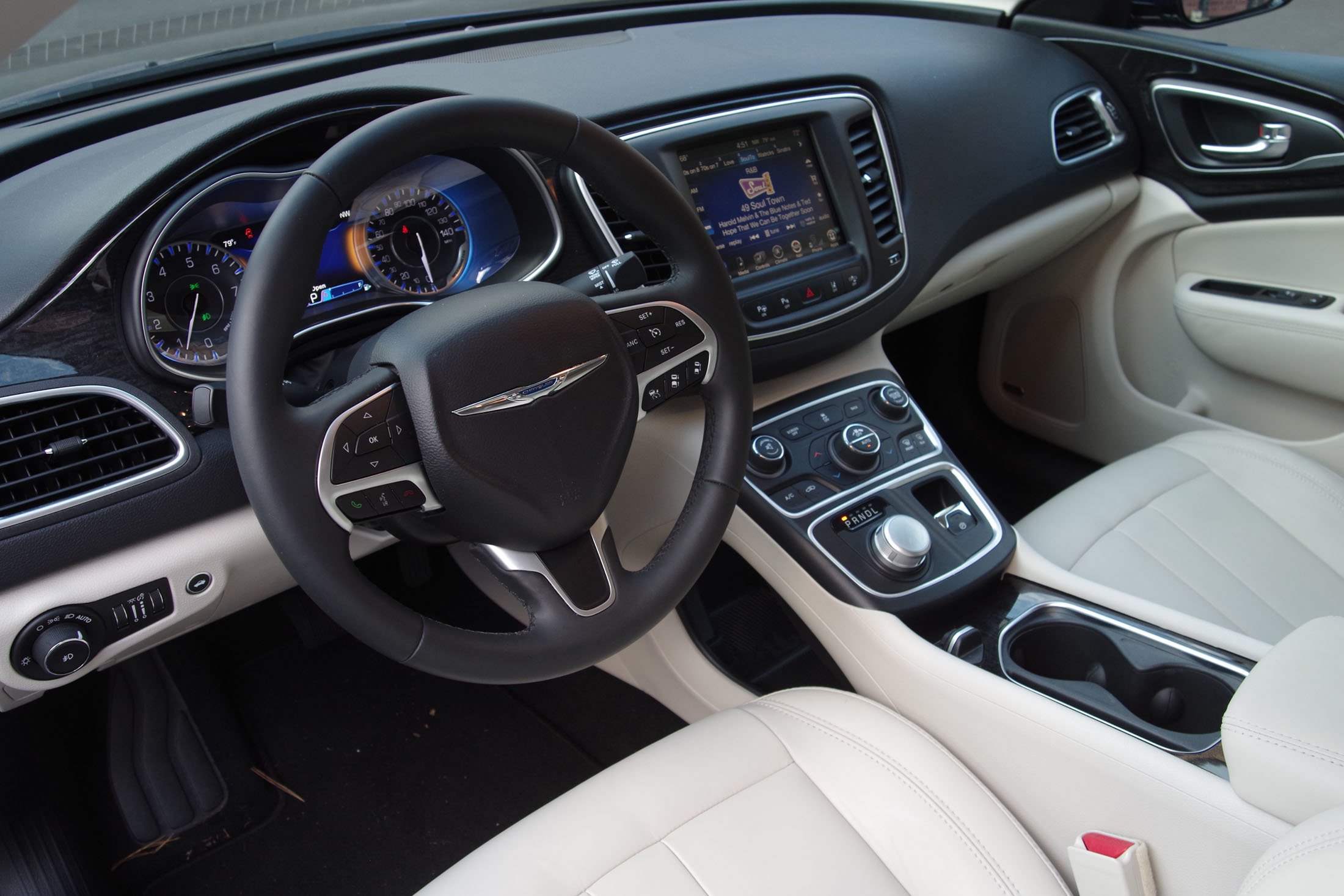 2015 Chrysler 200C Fit for a Road Trip Cars