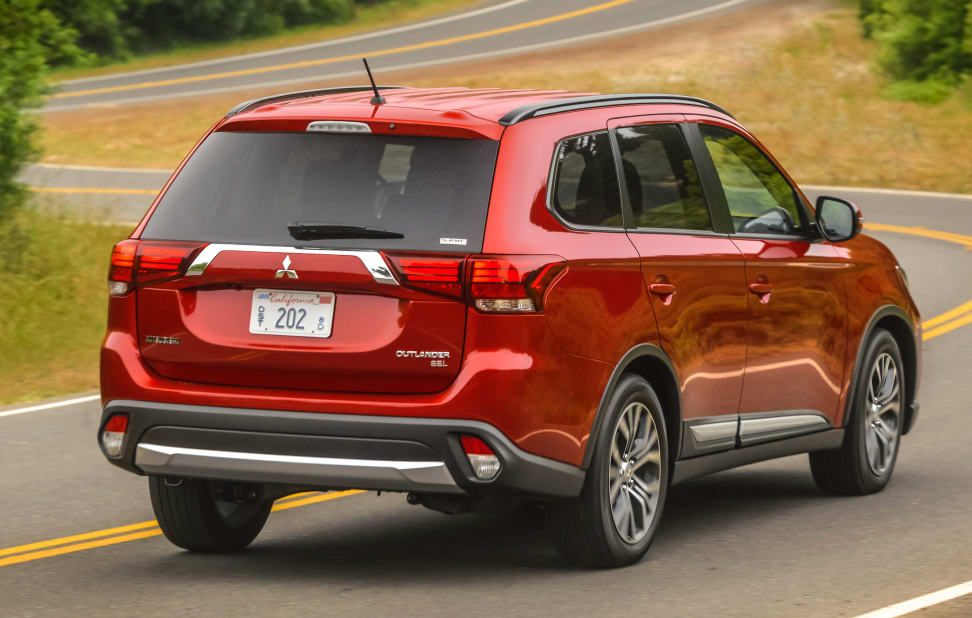 2016 Mitsubishi Outlander Rear