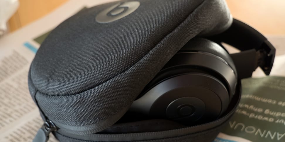 Beats Solo3 Wireless In Case