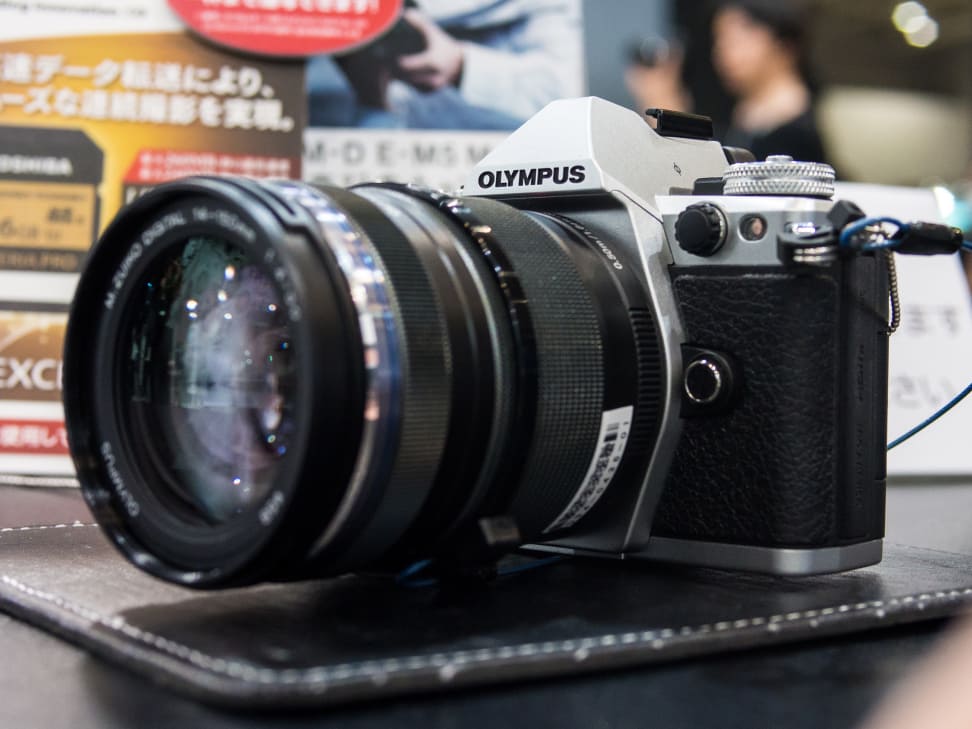 Olympus OM-D E-M5 – In Profile