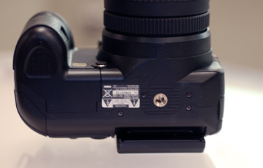 Fujifilm_IS-1_bottom.jpg
