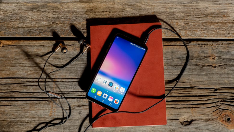 LG V30 Hero 3