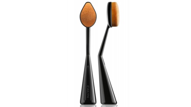 Makeup brushes