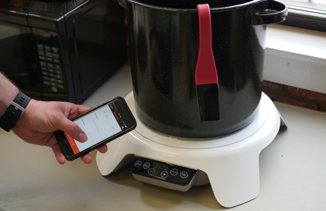 Paragon cooktop in use