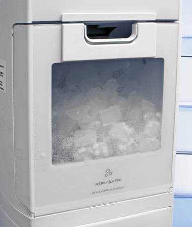 Whirlpool-WRL767SIAM-icemaker.jpg