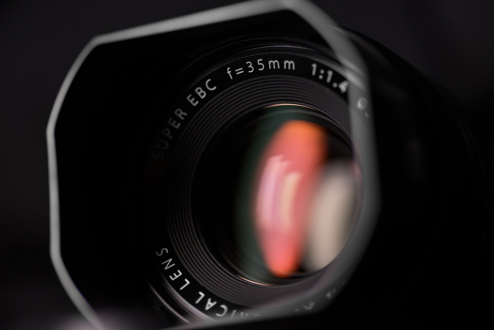 fuji-35mm-f1p4-review-design-front.jpg