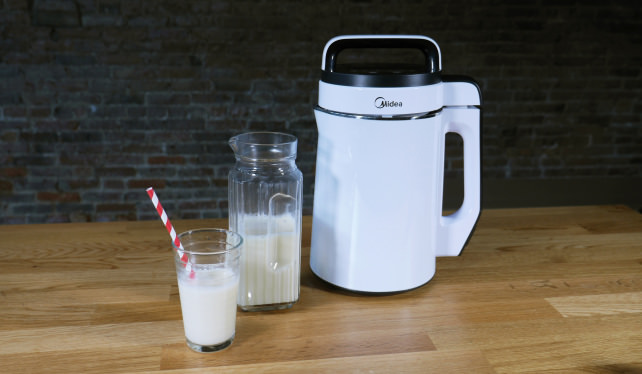Midea NRG Milk Extractor and almond milk