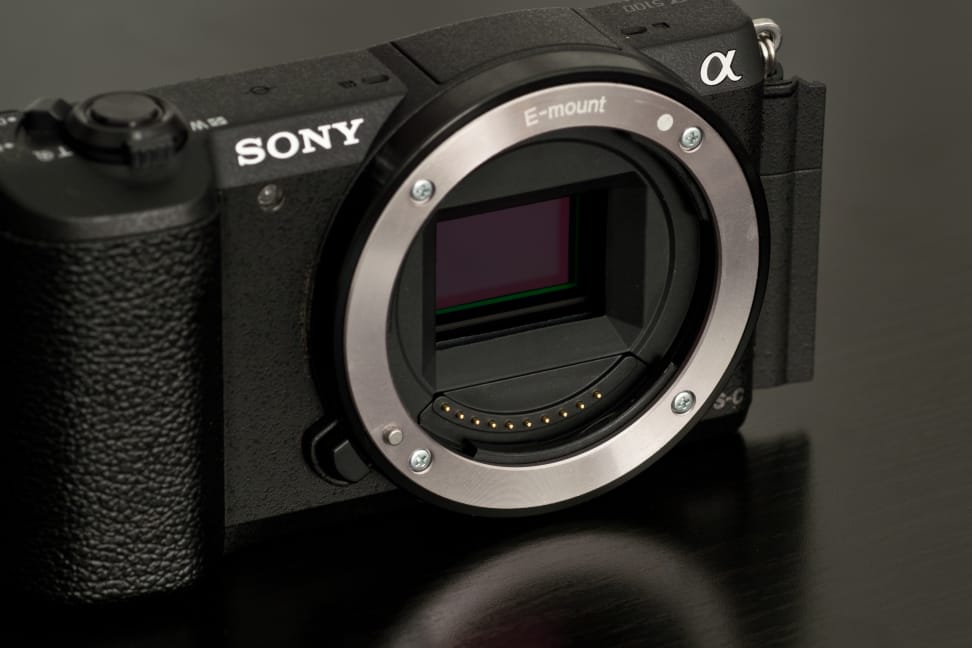 Sony-a5100-review-design-sensor.jpg