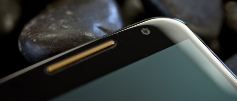 motorola-moto-x-2014-review-design-front-camera.jpg