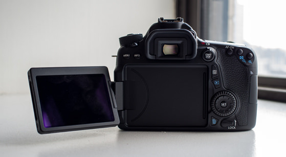 05_ArticulatingLCD.jpg