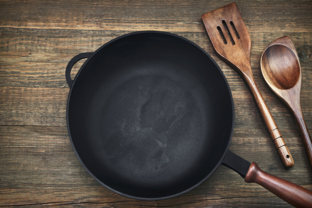 Cast iron skillet