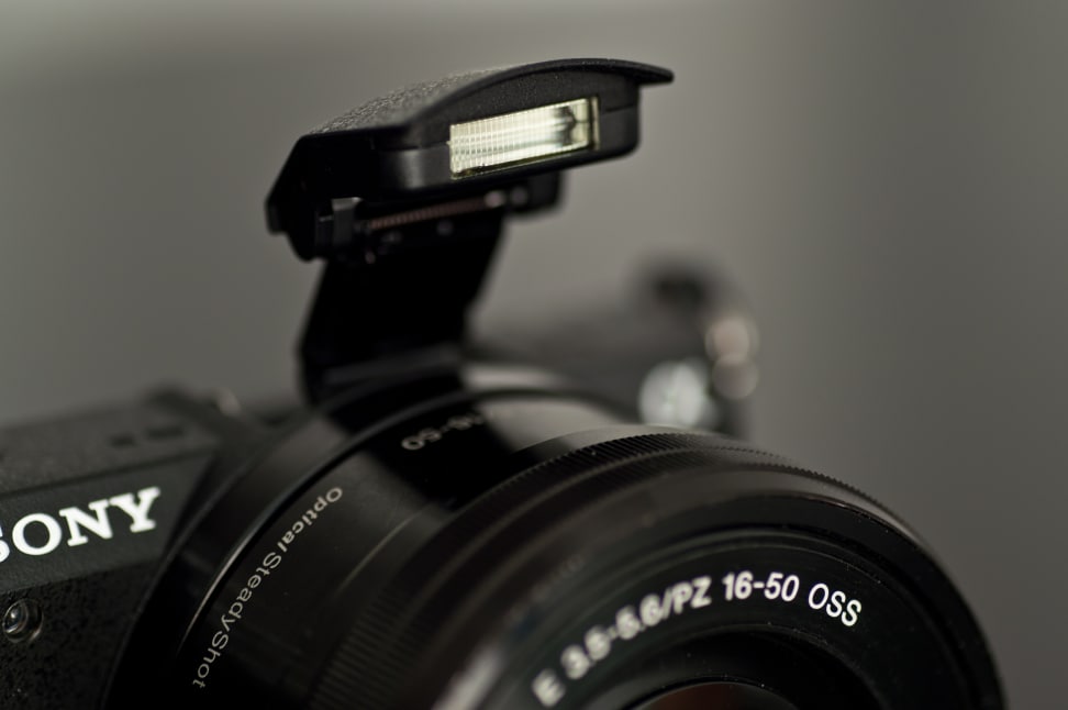 Sony-a5100-review-design-flash.jpg