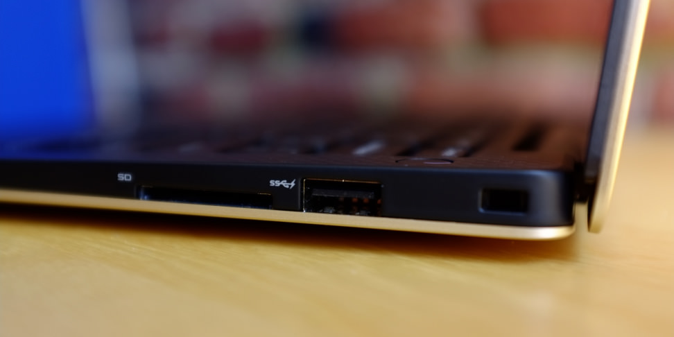 Dell XPS 13 (9350) Right Ports
