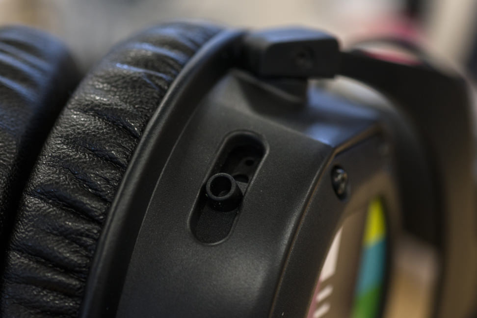 beyerdynamic-custom-one-pro-plus-slider.jpg