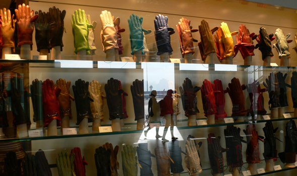 leather-gloves.jpg