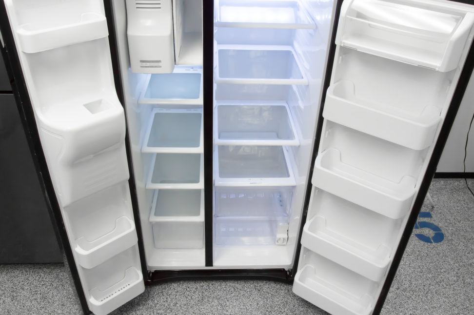 Samsung RS25J500DSG side-by-side refrigerator - Reviewed.com Refrigerators