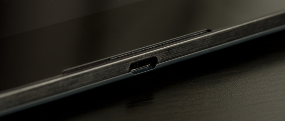 google-nexus-9-review-design-microusb.jpg