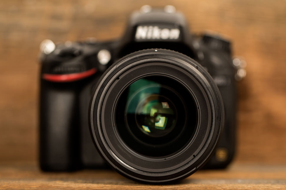 nikon-35mm-f1p4-review-design-front.jpg