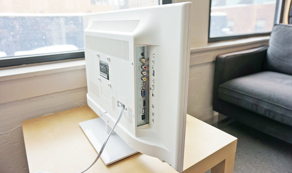 Seiki-SE24FE01-Ports.jpg