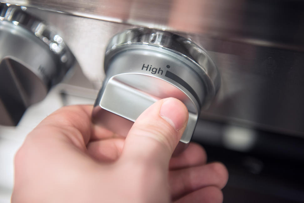 Miele HR1924DF control knobs in use
