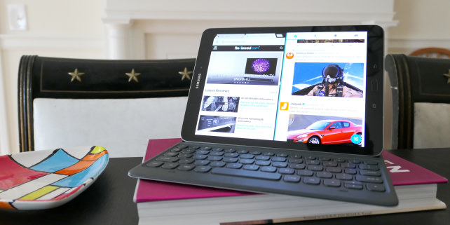 Samsung Galaxy Tab S3 with Keyboard